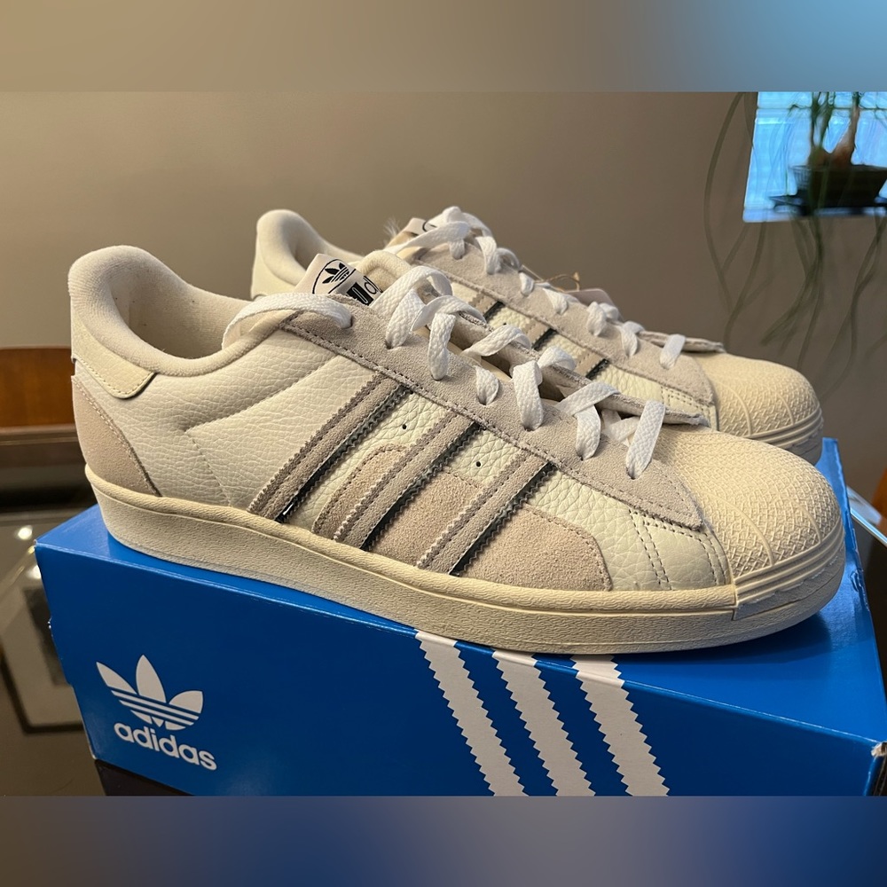 Adidas Superstar GW5921 Size 11 - Brand New in Box